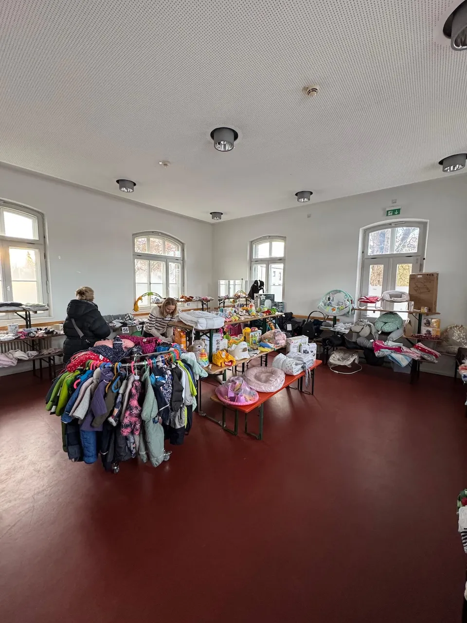 Förderverein Städtischer Kindergärten Neumarkt Sankt Veit - Kleiderständer